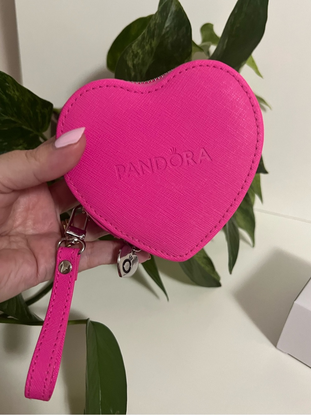 NWT Pandora Heart Shaped Jewellery Box, Hot Pink